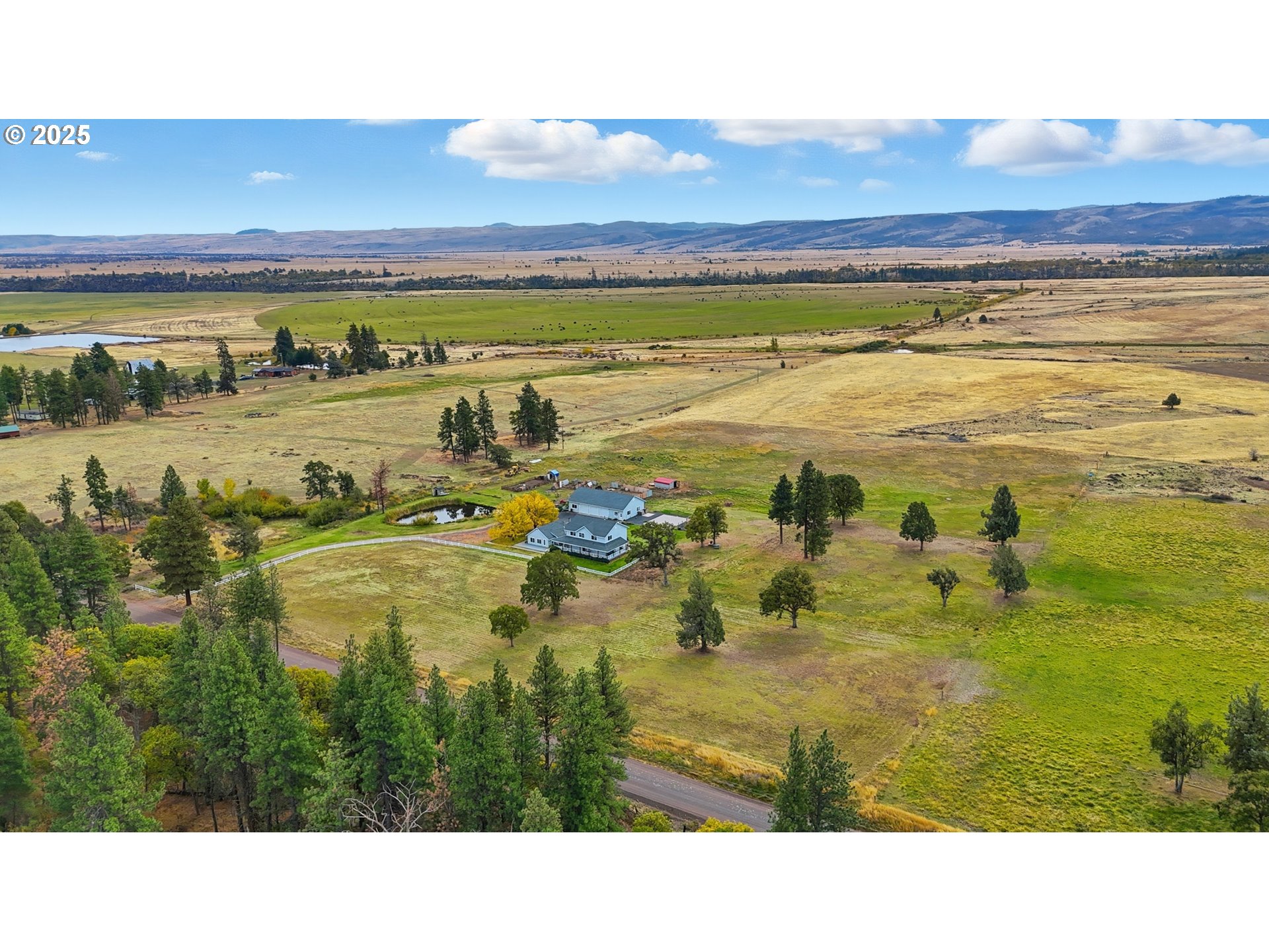 54472 Smock Road Tygh Valley, OR 97063 - Photo 7 of 48 a view of an ocean and beach