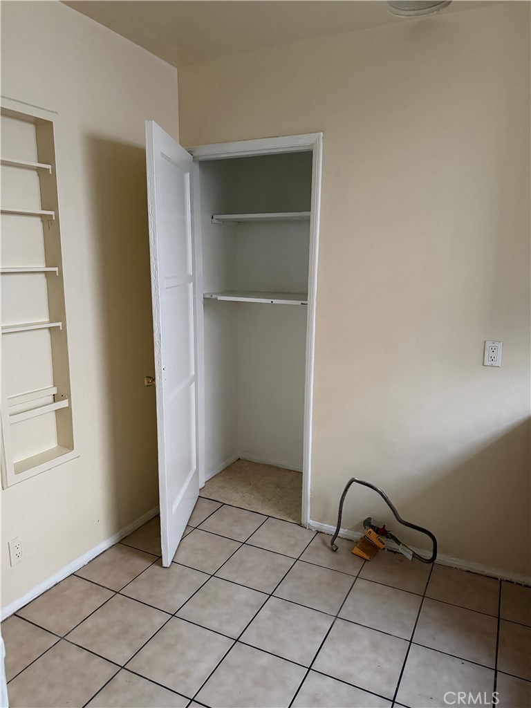 1925 West 35th Street Los Angeles, CA 90018 - Photo 9 of 11 a view of a storage & utility room