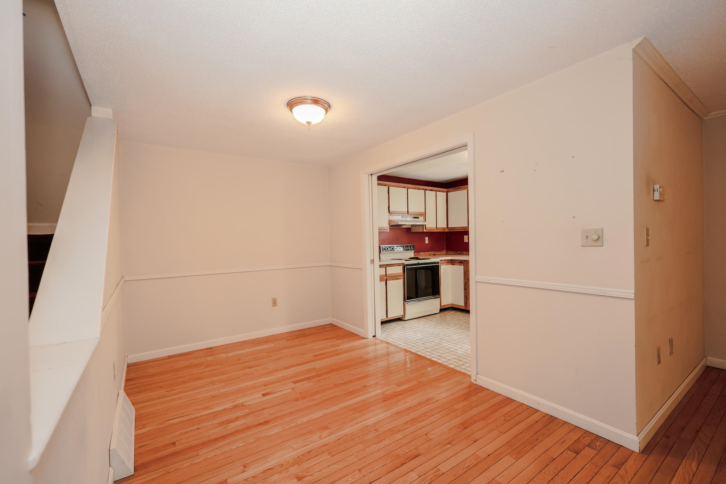 53 Winding Pond Road Londonderry, NH 03053 - Photo 14 of 58