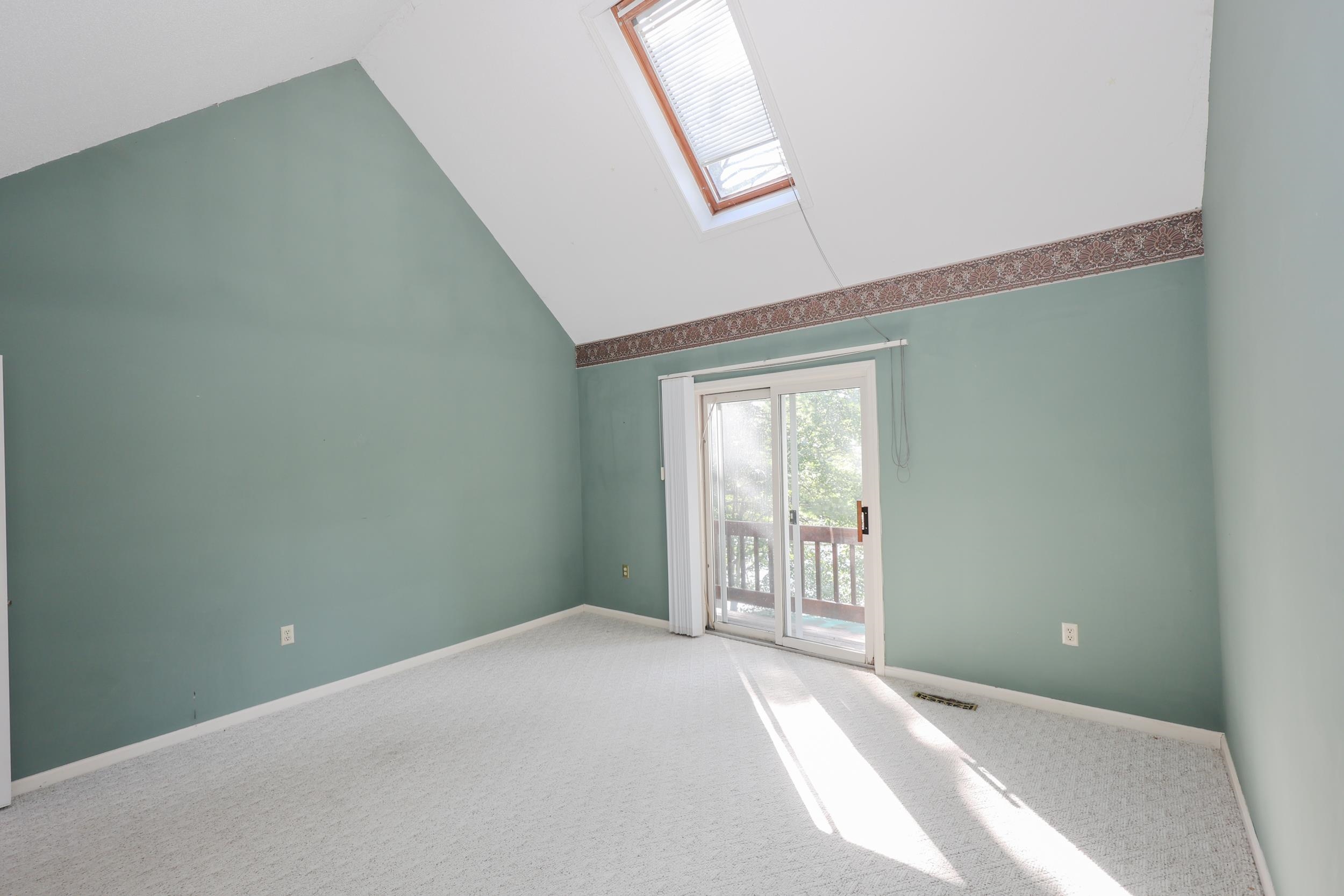 53 Winding Pond Road Londonderry, NH 03053 - Photo 24 of 58