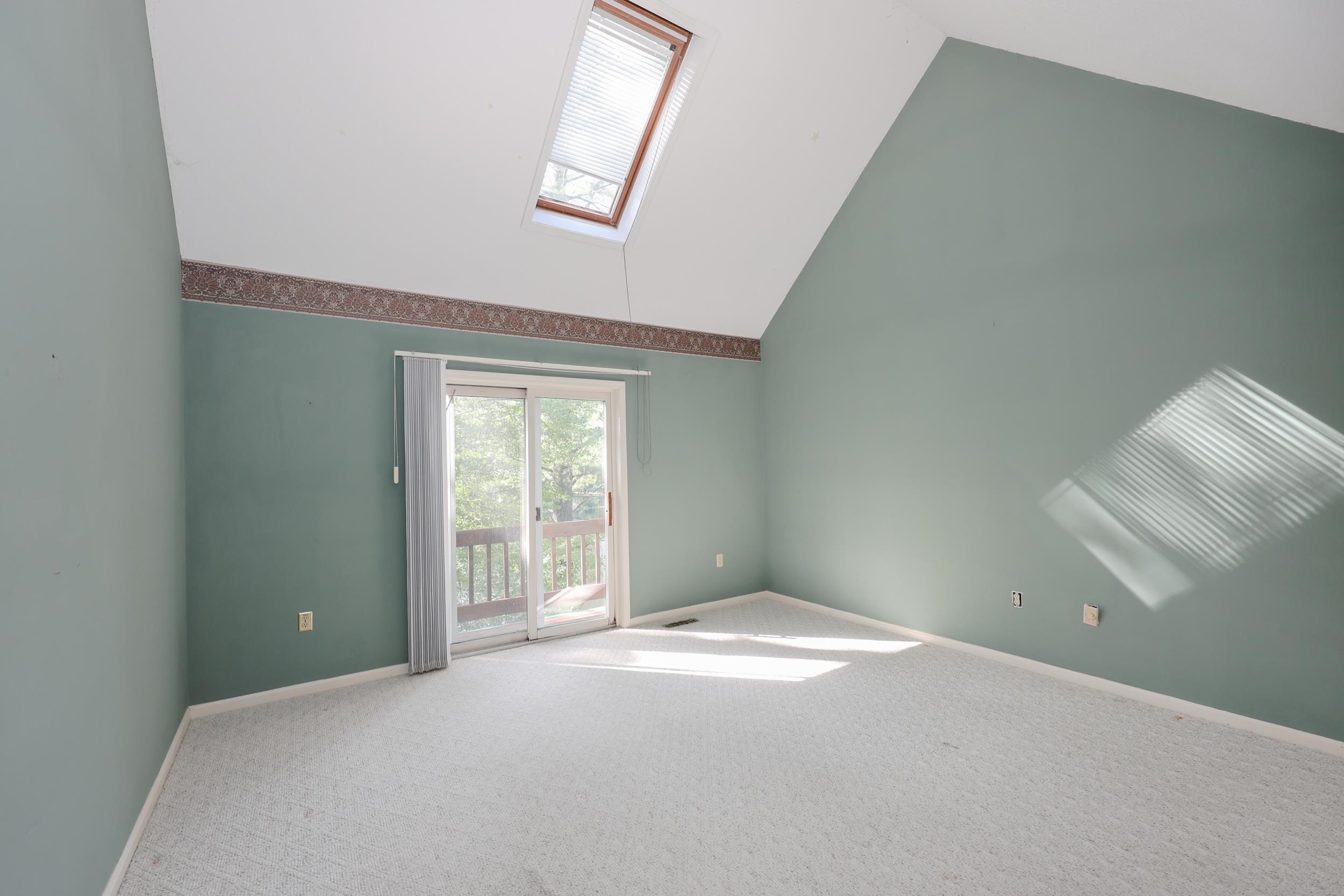 53 Winding Pond Road Londonderry, NH 03053 - Photo 25 of 58