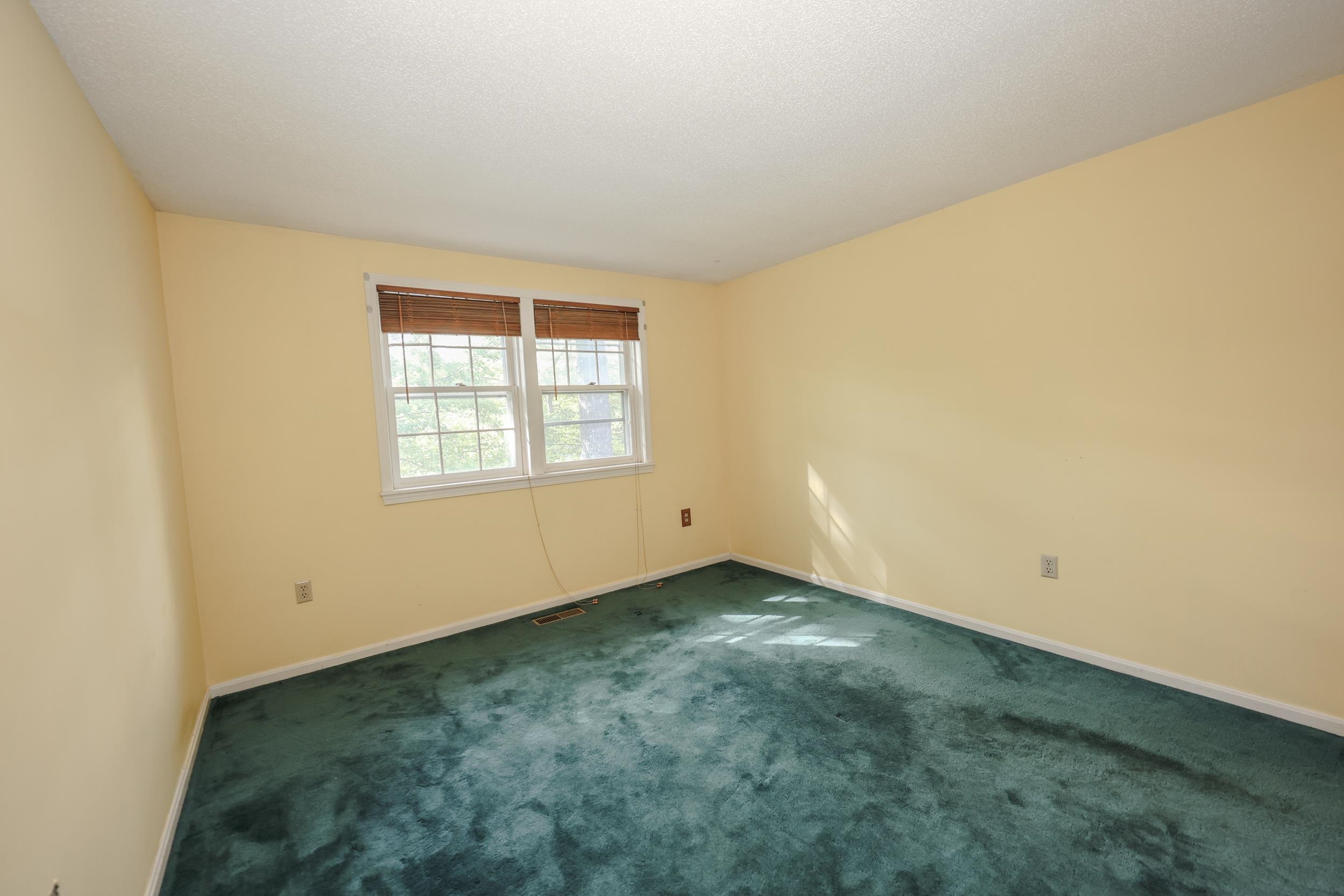 53 Winding Pond Road Londonderry, NH 03053 - Photo 27 of 58