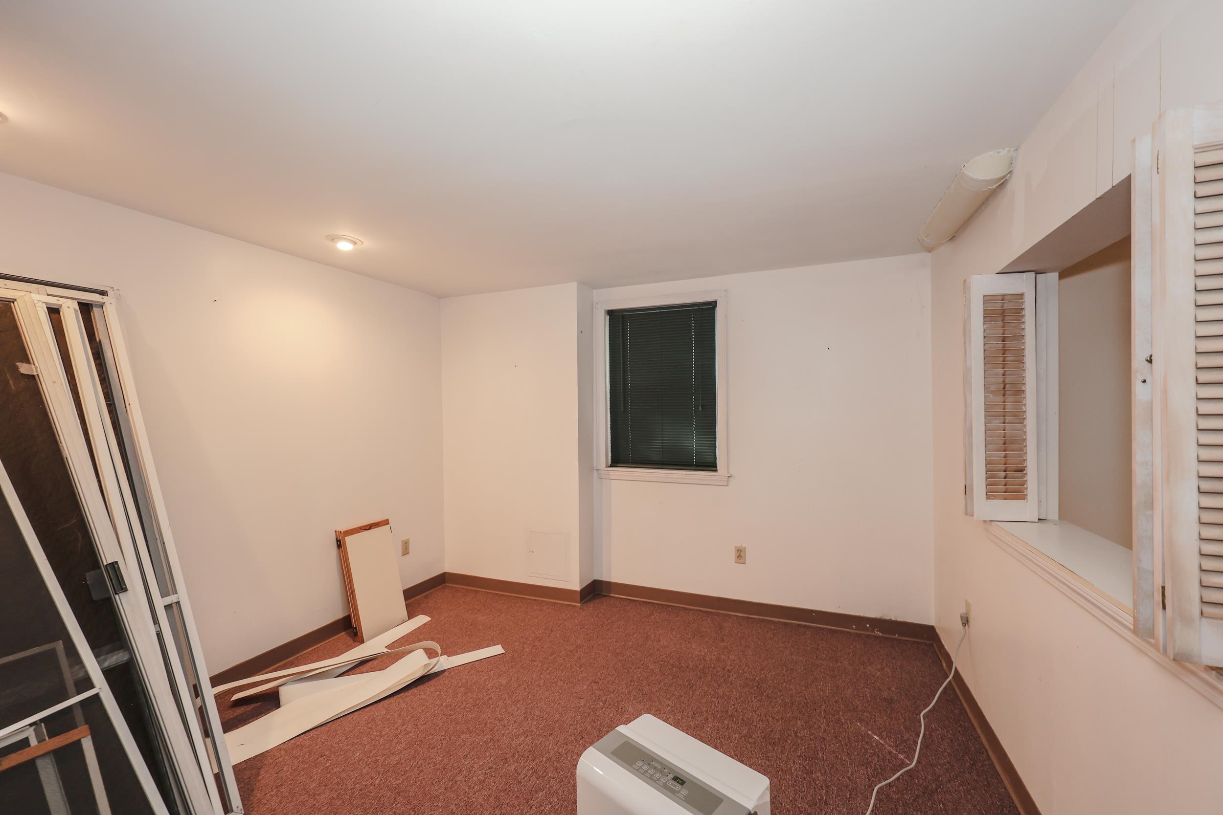 53 Winding Pond Road Londonderry, NH 03053 - Photo 34 of 58