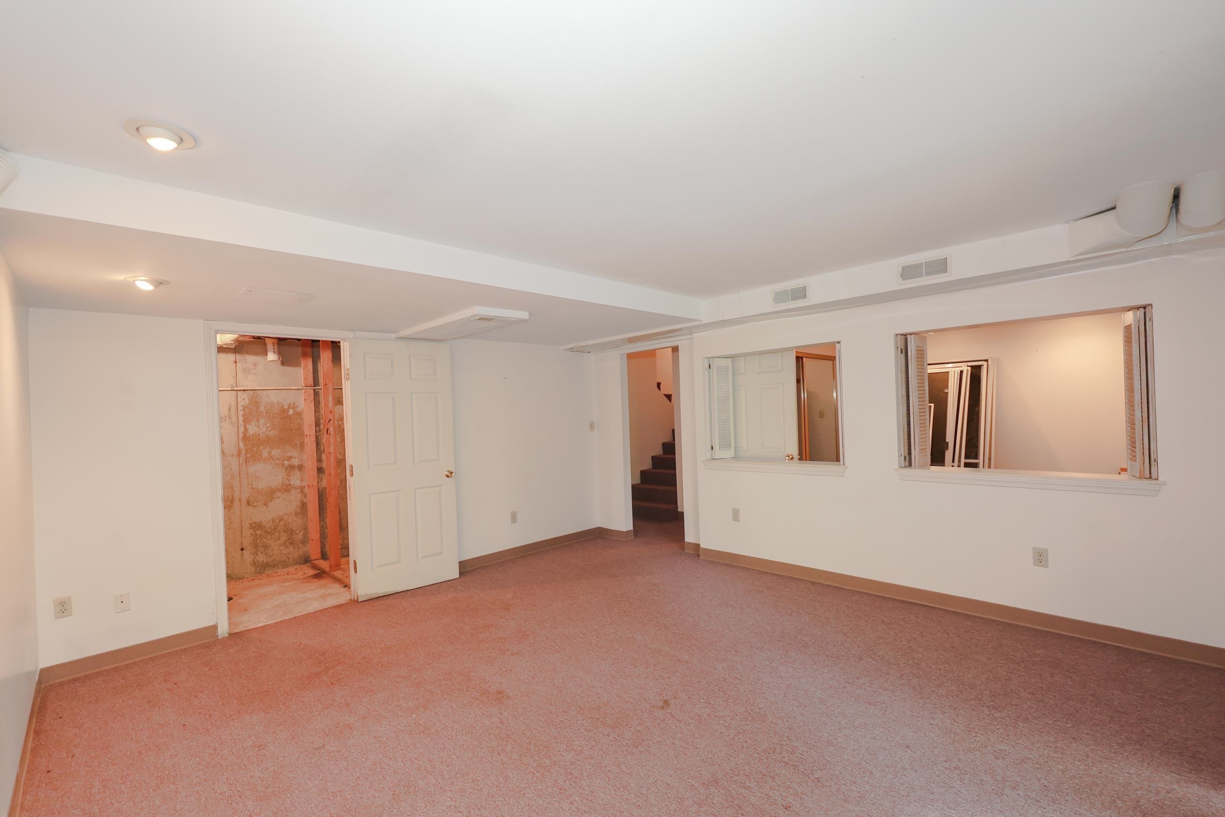 53 Winding Pond Road Londonderry, NH 03053 - Photo 36 of 58