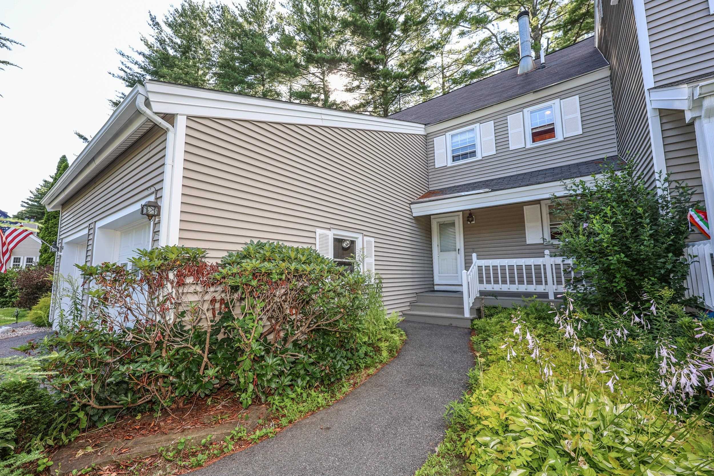 53 Winding Pond Road Londonderry, NH 03053 - Photo 4 of 58