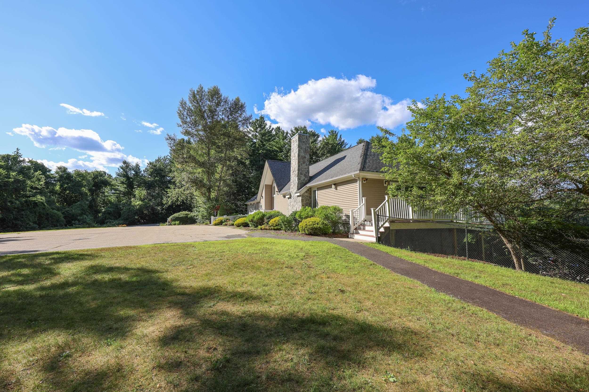 53 Winding Pond Road Londonderry, NH 03053 - Photo 51 of 58