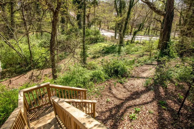 $599,000 | 105 Forrest Avenue North, Lookout Mountain, TN 37350