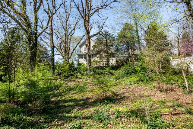 $599,000 | 105 Forrest Avenue North, Lookout Mountain, TN 37350