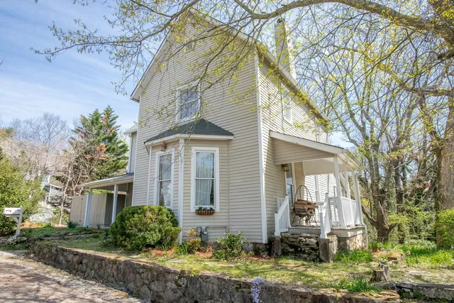 $599,000 | 105 Forrest Avenue North, Lookout Mountain, TN 37350