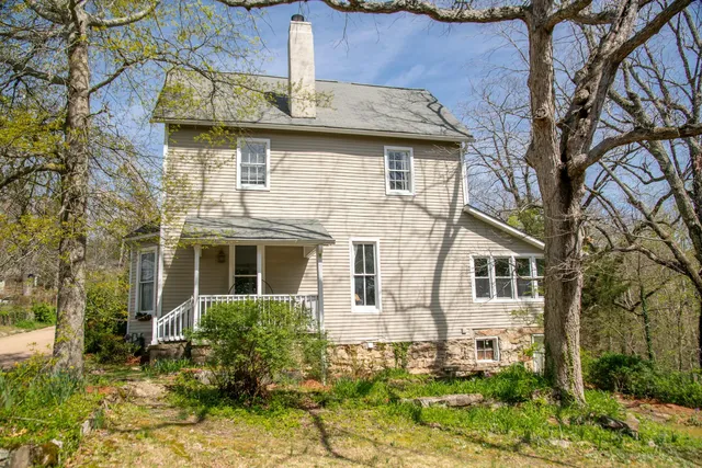 $599,000 | 105 Forrest Avenue North, Lookout Mountain, TN 37350