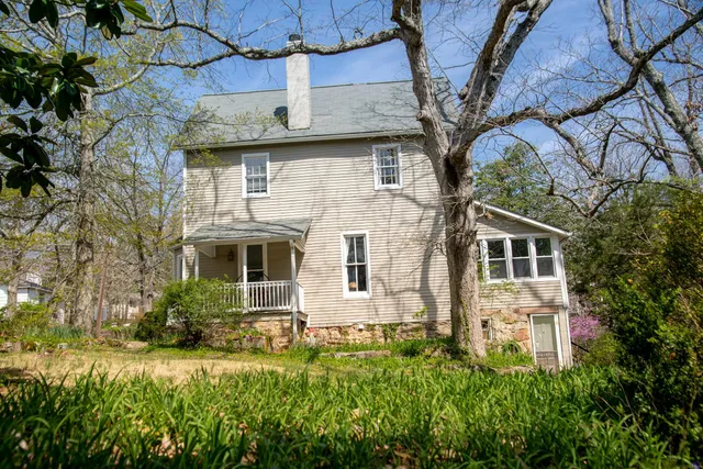 $599,000 | 105 Forrest Avenue North, Lookout Mountain, TN 37350