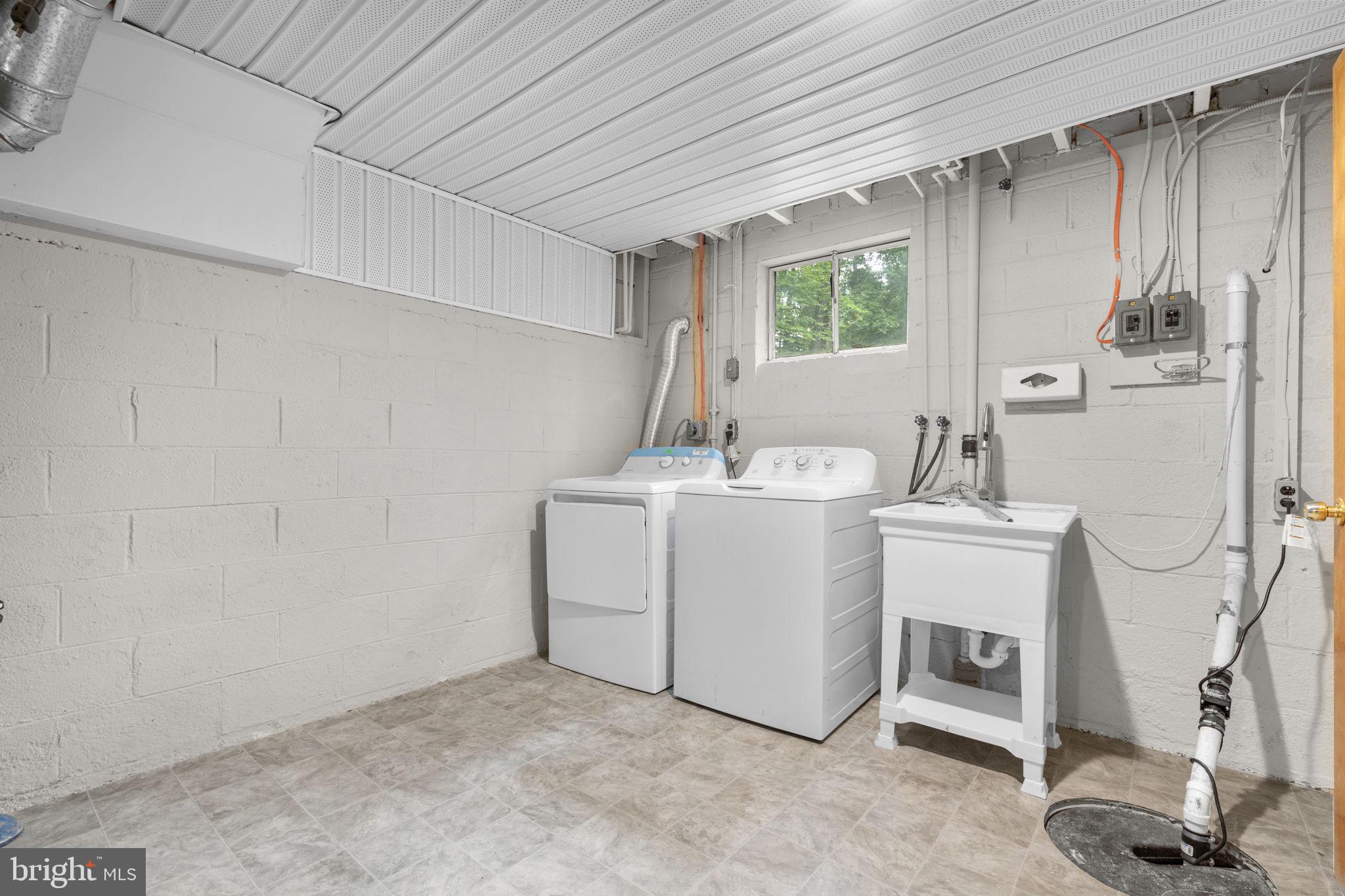 1585 Kimblewick Road Potomac, MD 20854 - Photo 51 of 60