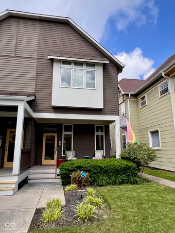 $2,950 | 2126 North Pennsylvania Street, Indianapolis, IN 46202