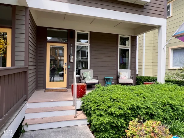 $2,950 | 2126 North Pennsylvania Street, Indianapolis, IN 46202