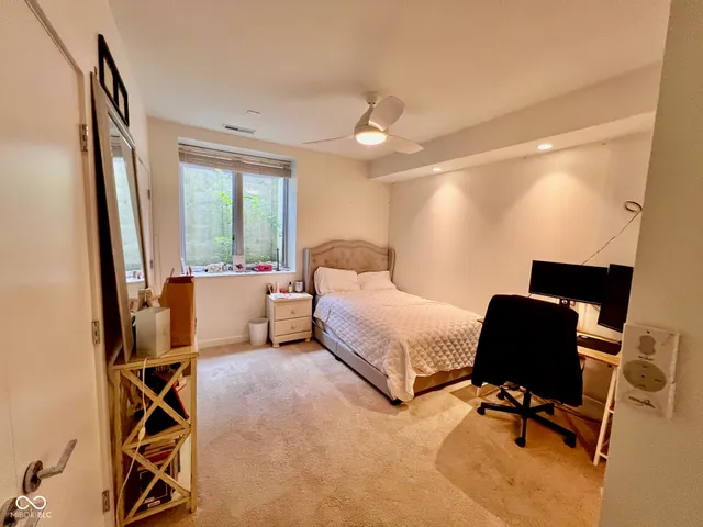 $2,950 | 2126 North Pennsylvania Street, Indianapolis, IN 46202