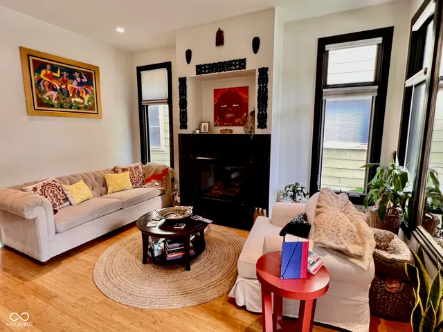 $2,950 | 2126 North Pennsylvania Street, Indianapolis, IN 46202