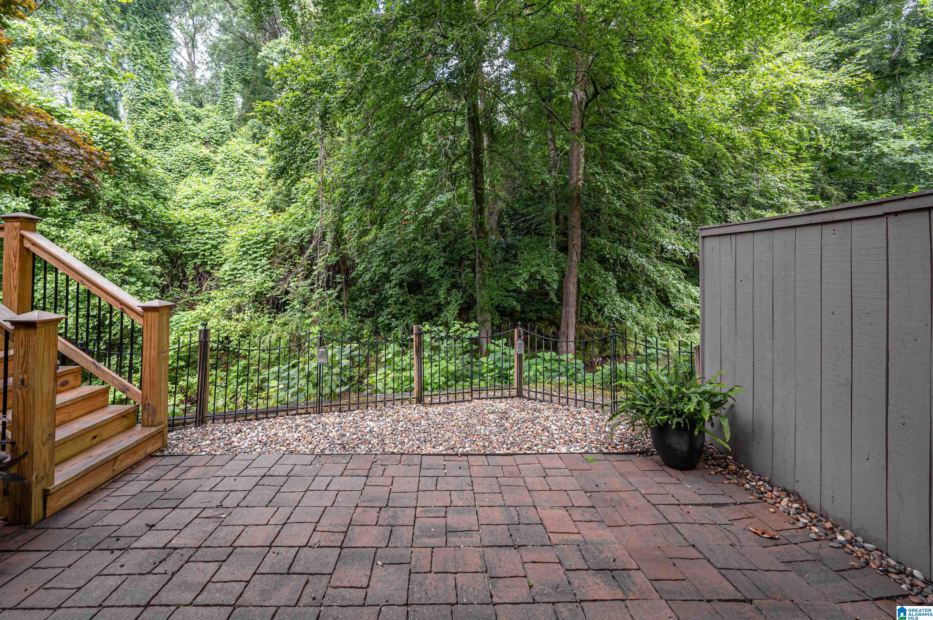 152 W Green, Unit 152 Birmingham, AL 35243 - Photo 31 of 40