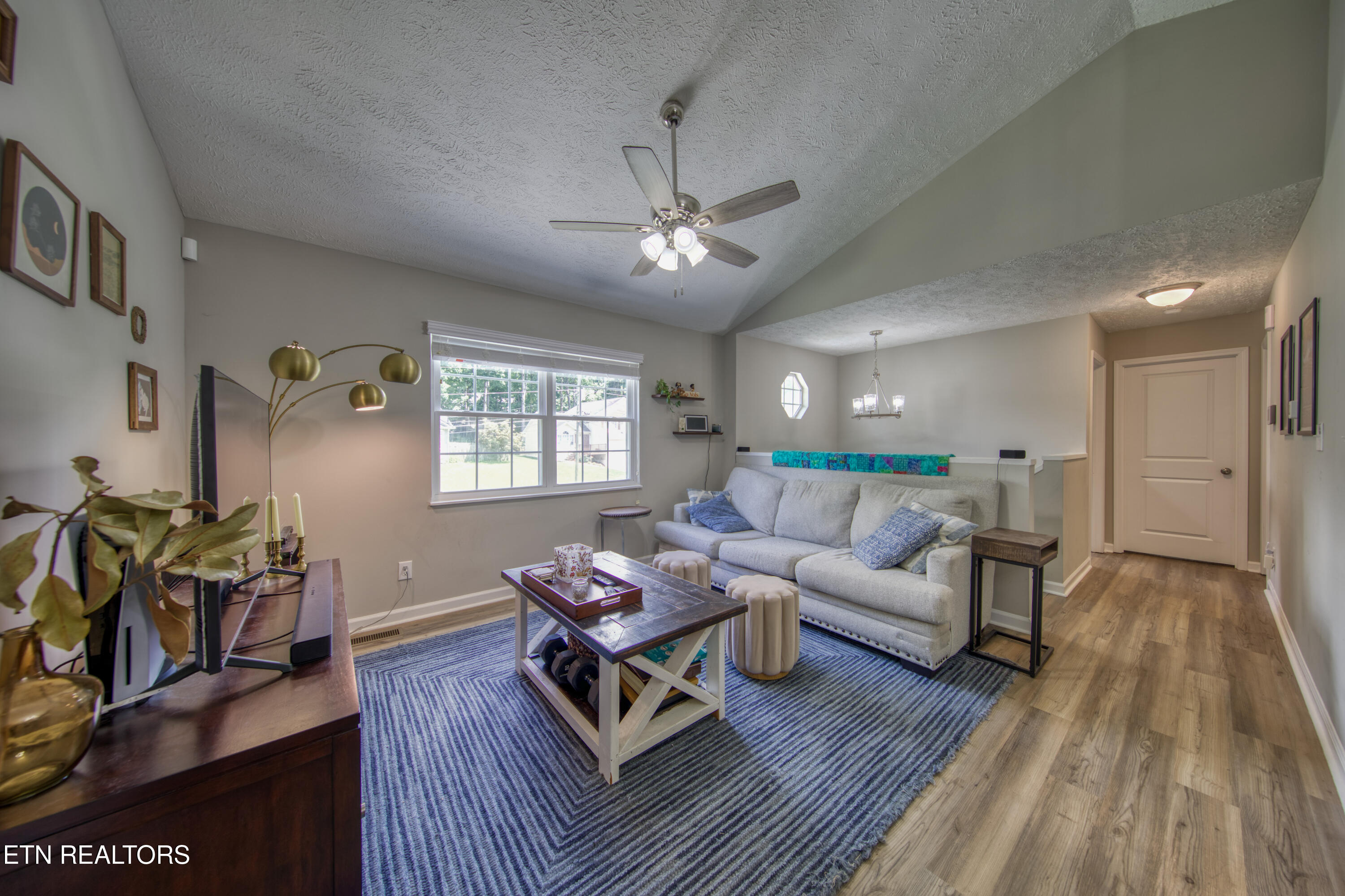 3913 Abercorn Road Knoxville, TN 37921 - Photo 4 of 21 IMG_1515