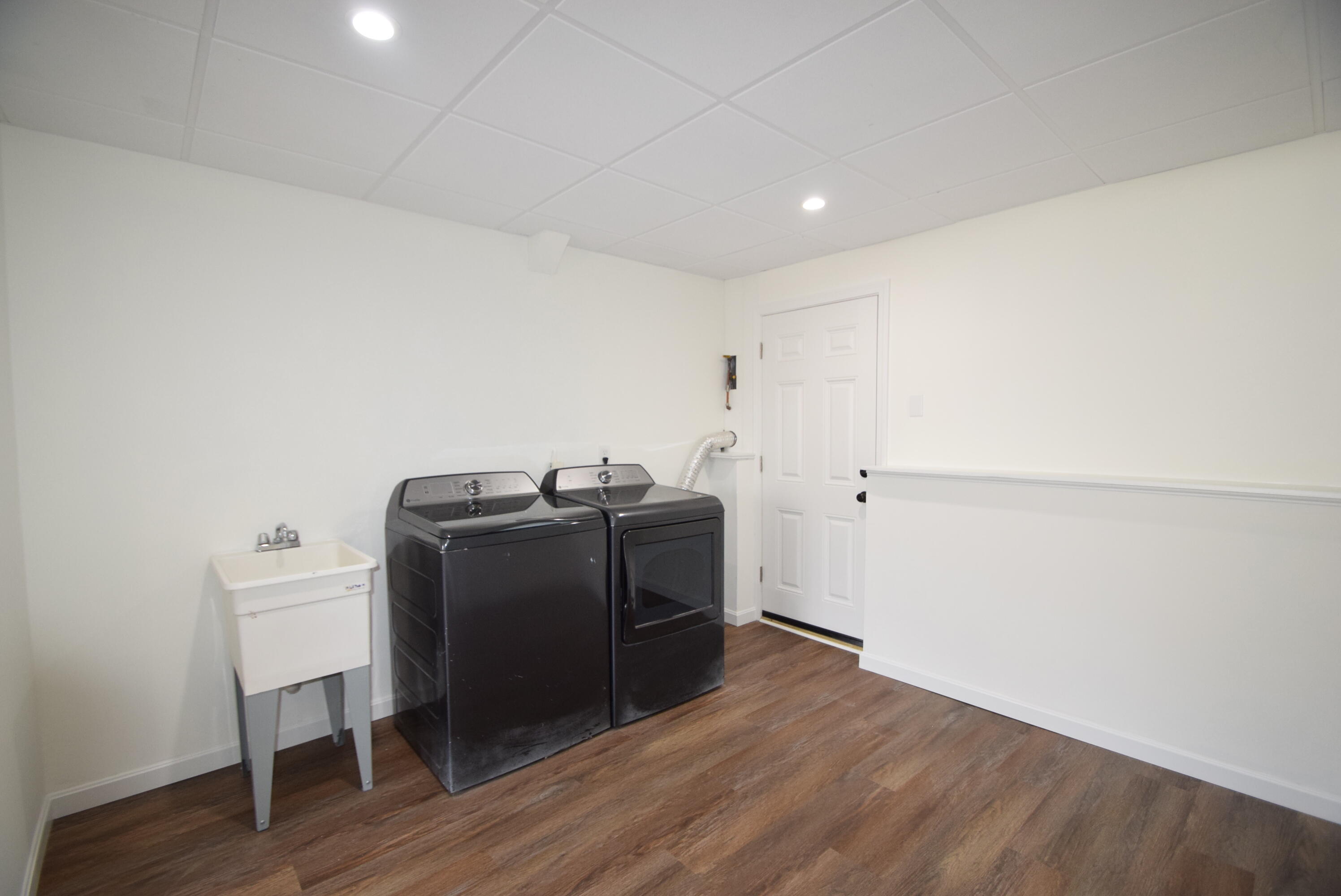 26 Ryder Road Harwich, MA 02645 - Photo 26 of 34 a view of a livingroom with wooden floor