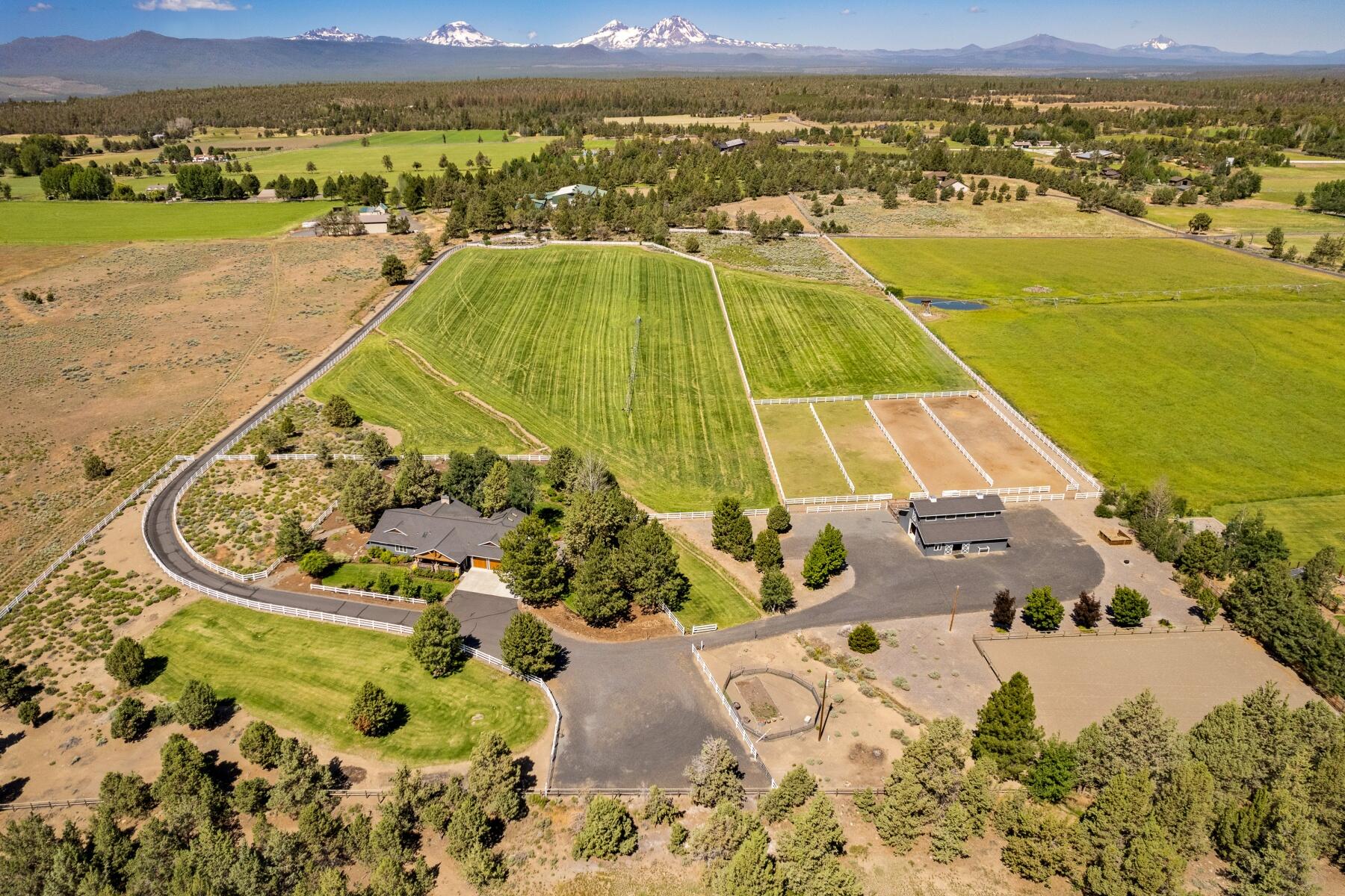 18611 Couch Market Road Bend, OR 97703 - Photo 2 of 55 02