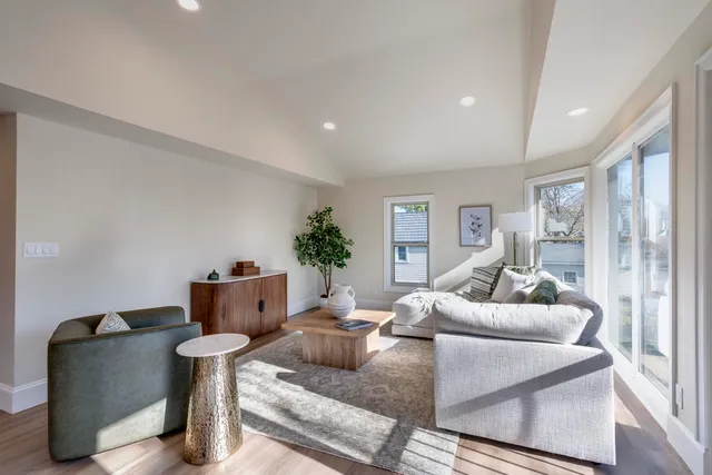 $4,500 | 7223 University, Middleton, WI 53593