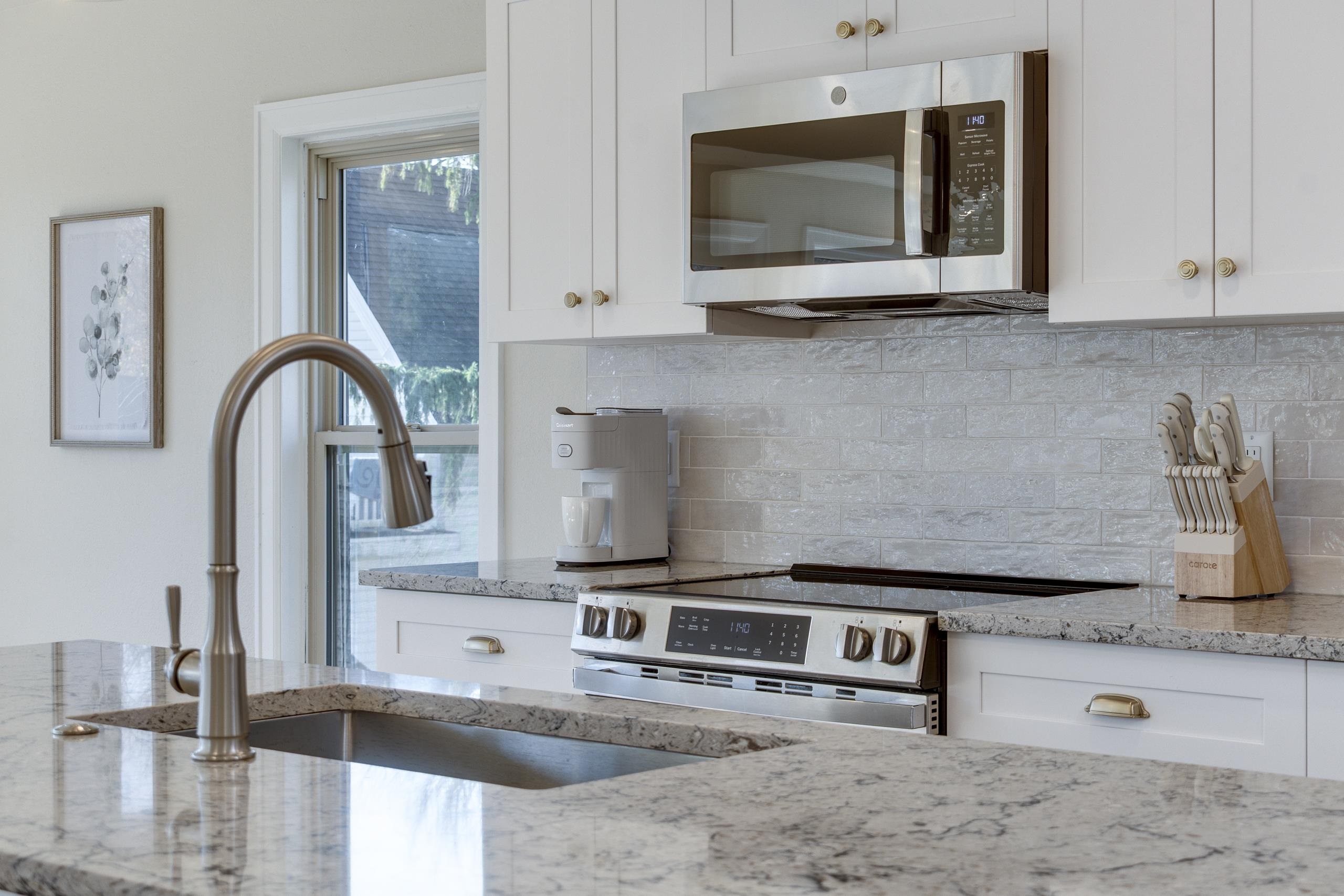 7223 University Middleton, WI 53593 - Photo 18 of 38