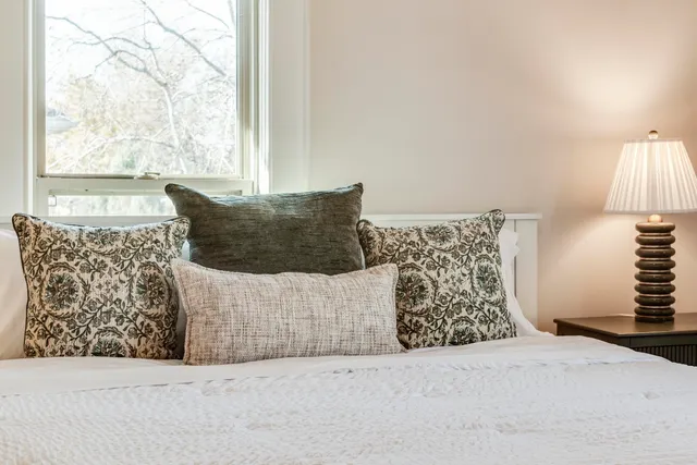 $4,500 | 7223 University, Middleton, WI 53593