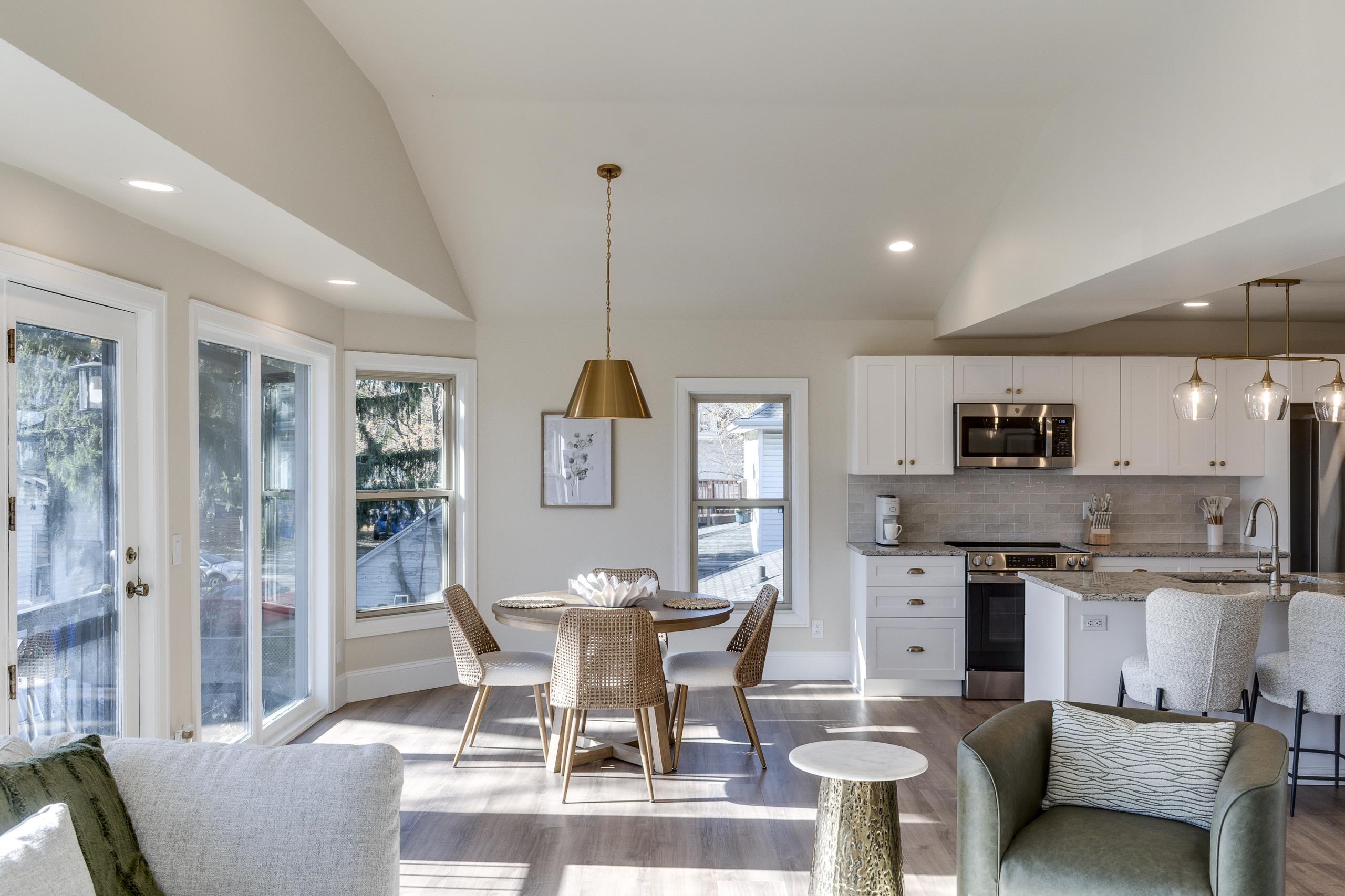 7223 University Middleton, WI 53593 - Photo 3 of 38