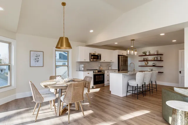 $4,500 | 7223 University, Middleton, WI 53593