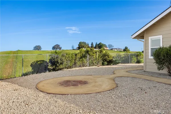$825,000 | 5995 Black Tail Place, Paso Robles, CA 93446