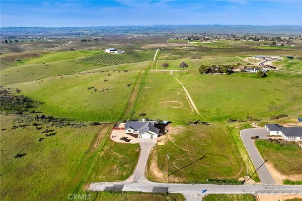 $825,000 | 5995 Black Tail Place, Paso Robles, CA 93446