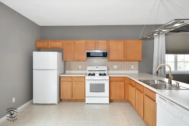 $235,000 | 1059 Poppyfield Place, Schererville, IN 46375