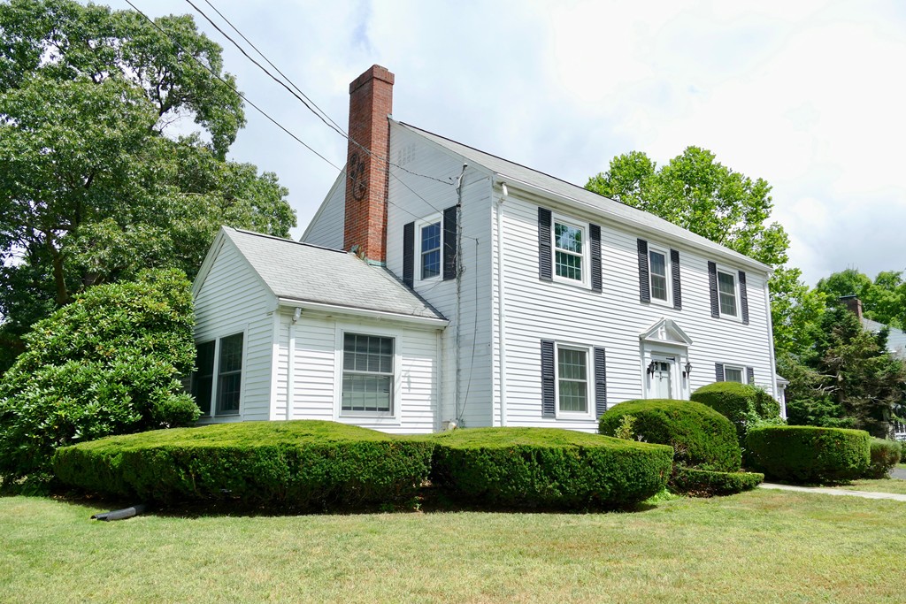 974 Brook Road Milton, MA 02186 - Photo 2 of 30 Gallery Image 2