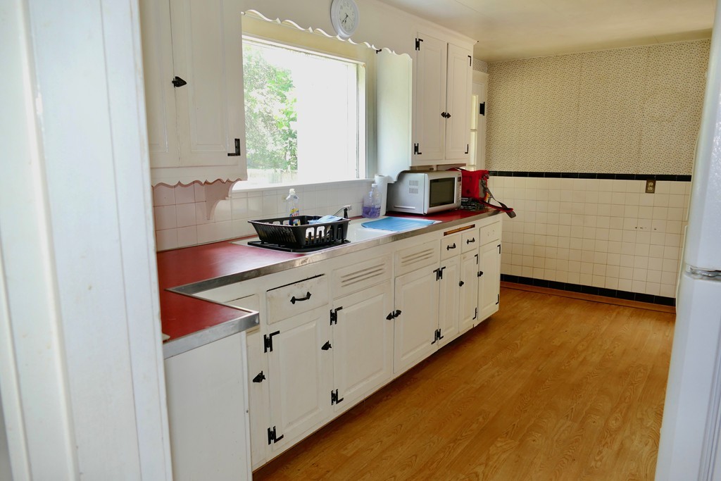 974 Brook Road Milton, MA 02186 - Photo 7 of 30 Gallery Image 7
