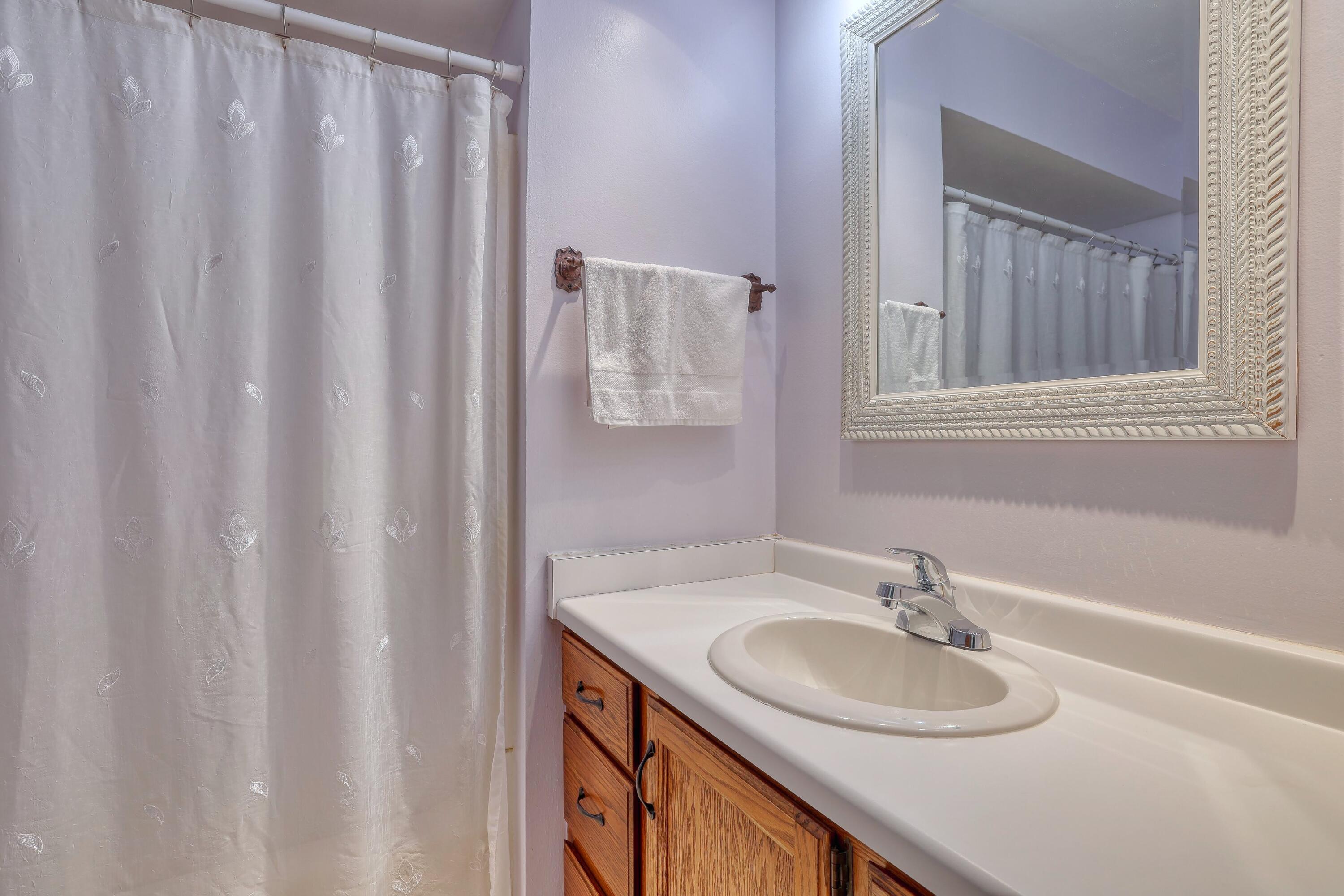 1135 South Ridgeway Road Brookfield, WI 53045 - Photo 41 of 63 Primary Bathroom