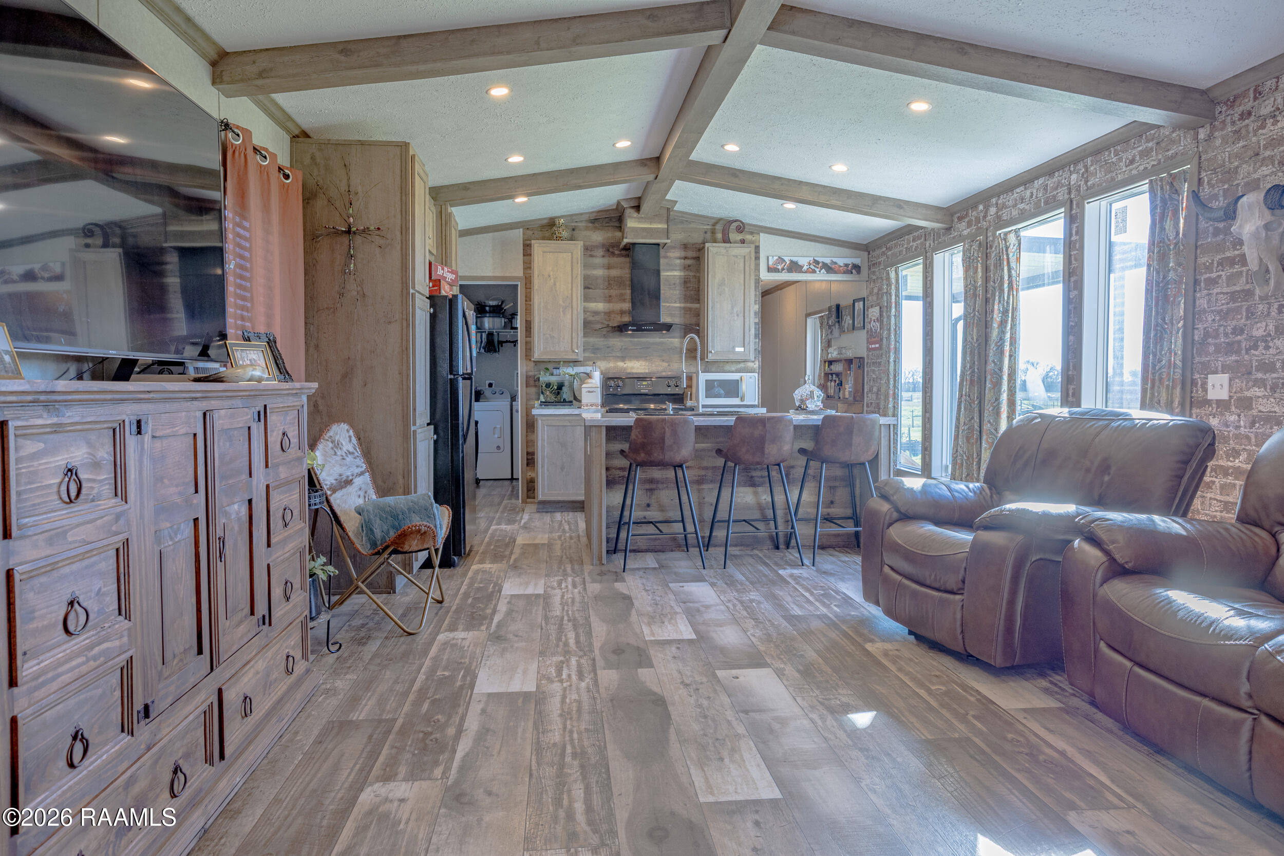 20925 West Liberty Farm Road Kaplan, LA 70548 - Photo 2 of 19 Living Room