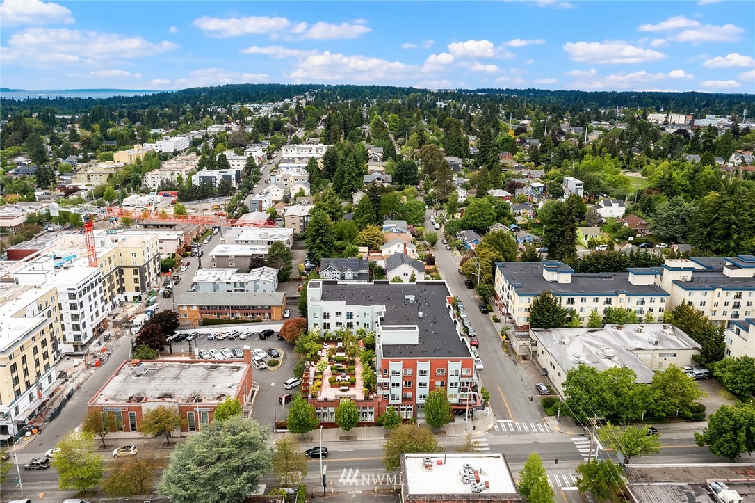 424 North 85th Street, Unit 308 Seattle, WA 98103 - Photo 29 of 31