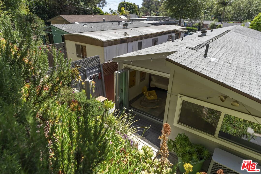 29 Paradise Cove Road Malibu, CA 90265 - Photo 21 of 33