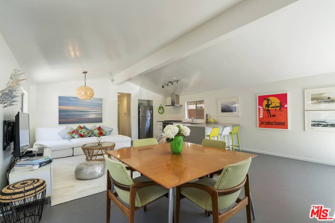 29 Paradise Cove Road Malibu, CA 90265 - Photo 5 of 33 a view of a dining room with furniture