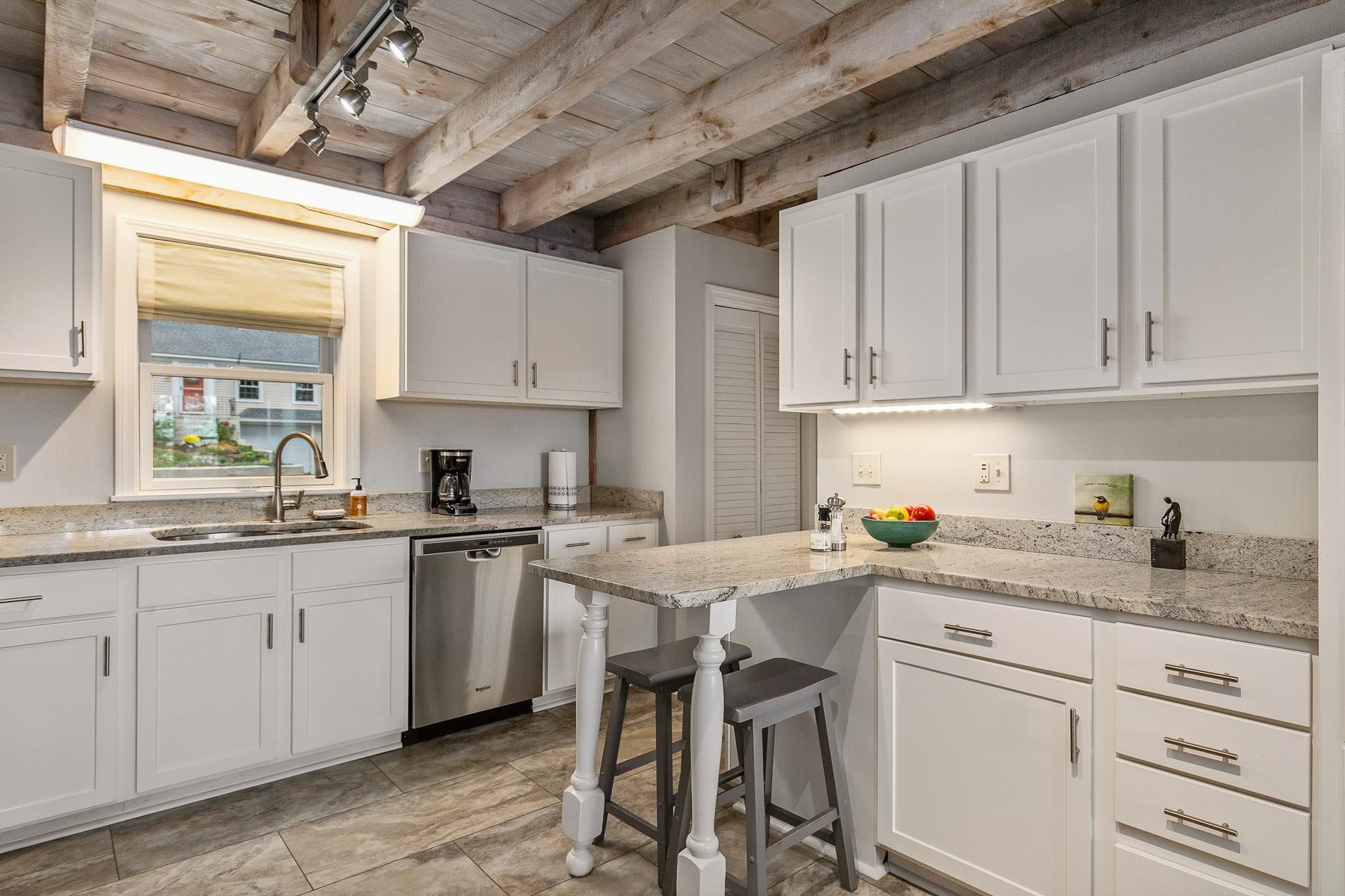 21 Birch Road Hampton, NH 03842 - Photo 8 of 40