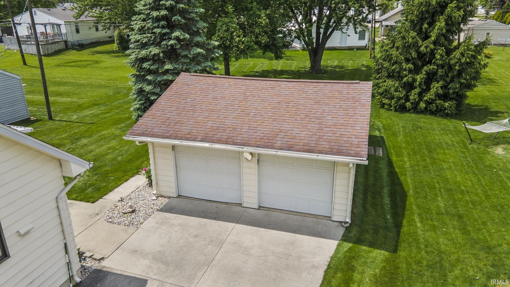 7310 Bluffton Road Fort Wayne, IN 46809 - Photo 3 of 36
