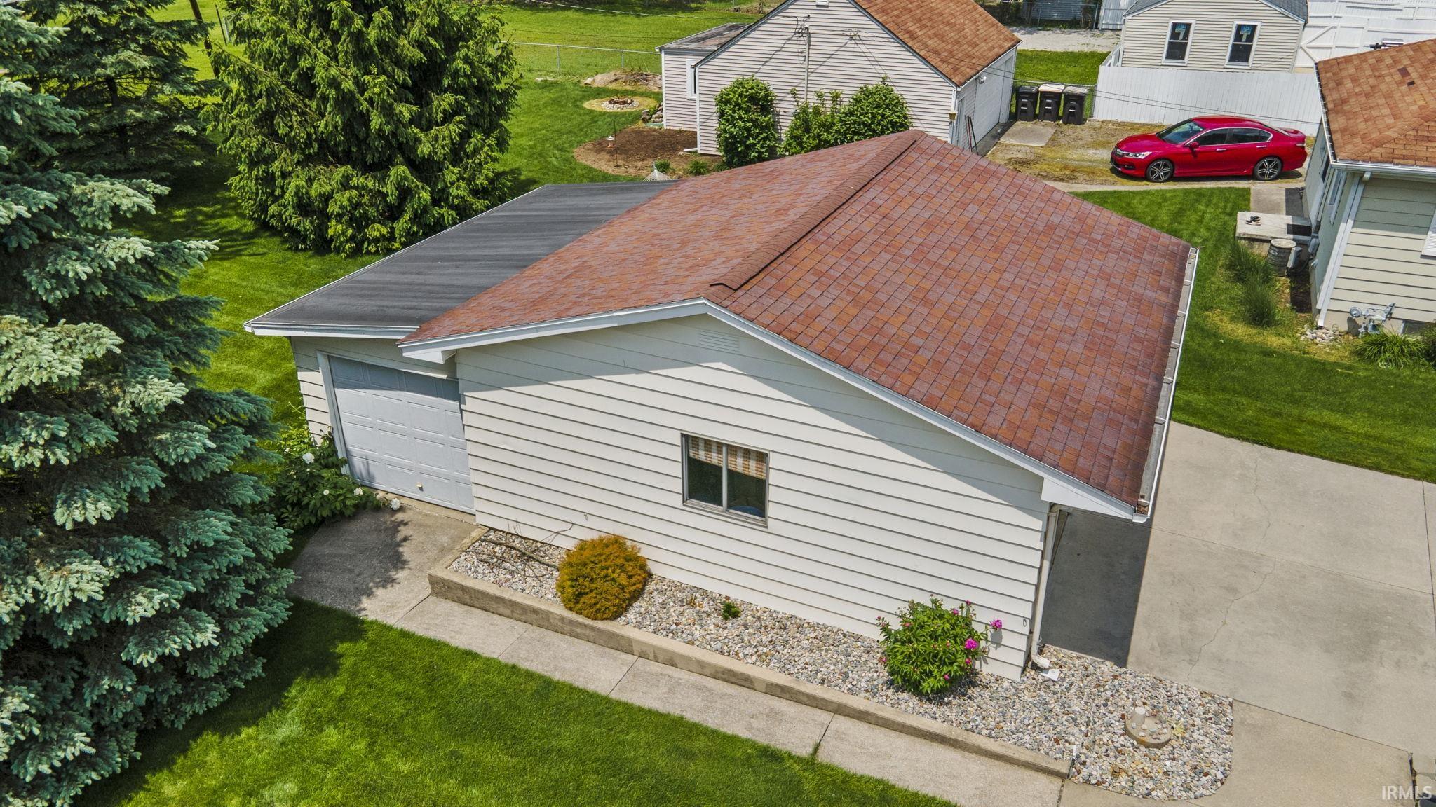 7310 Bluffton Road Fort Wayne, IN 46809 - Photo 6 of 36