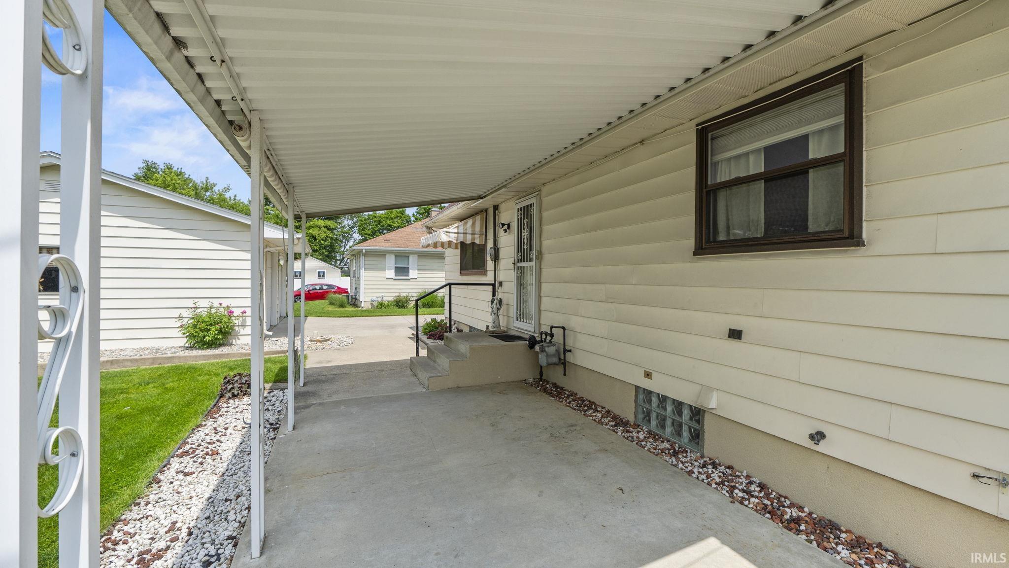 7310 Bluffton Road Fort Wayne, IN 46809 - Photo 10 of 36