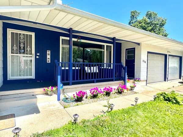 $329,000 | 1516 Wellington Crescent, Faribault, MN 55021