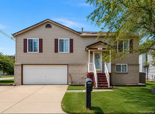 $359,900 | 1786 Daisy Lane, Westland, MI 48186
