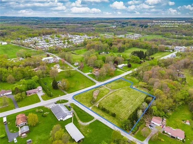 a view of an outdoor space
