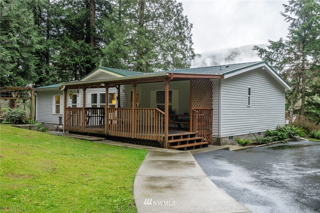 726 Alger Cain Lake Road Sedro-Woolley, WA 98284 - Photo 2 of 25 Gallery Image 2
