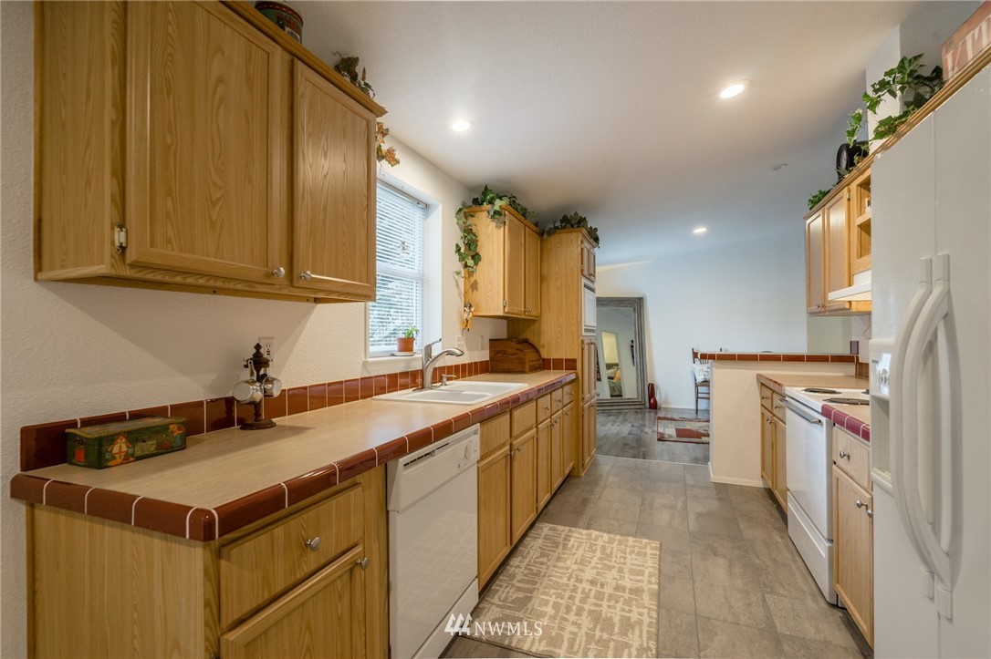 726 Alger Cain Lake Road Sedro-Woolley, WA 98284 - Photo 13 of 25 Gallery Image 13