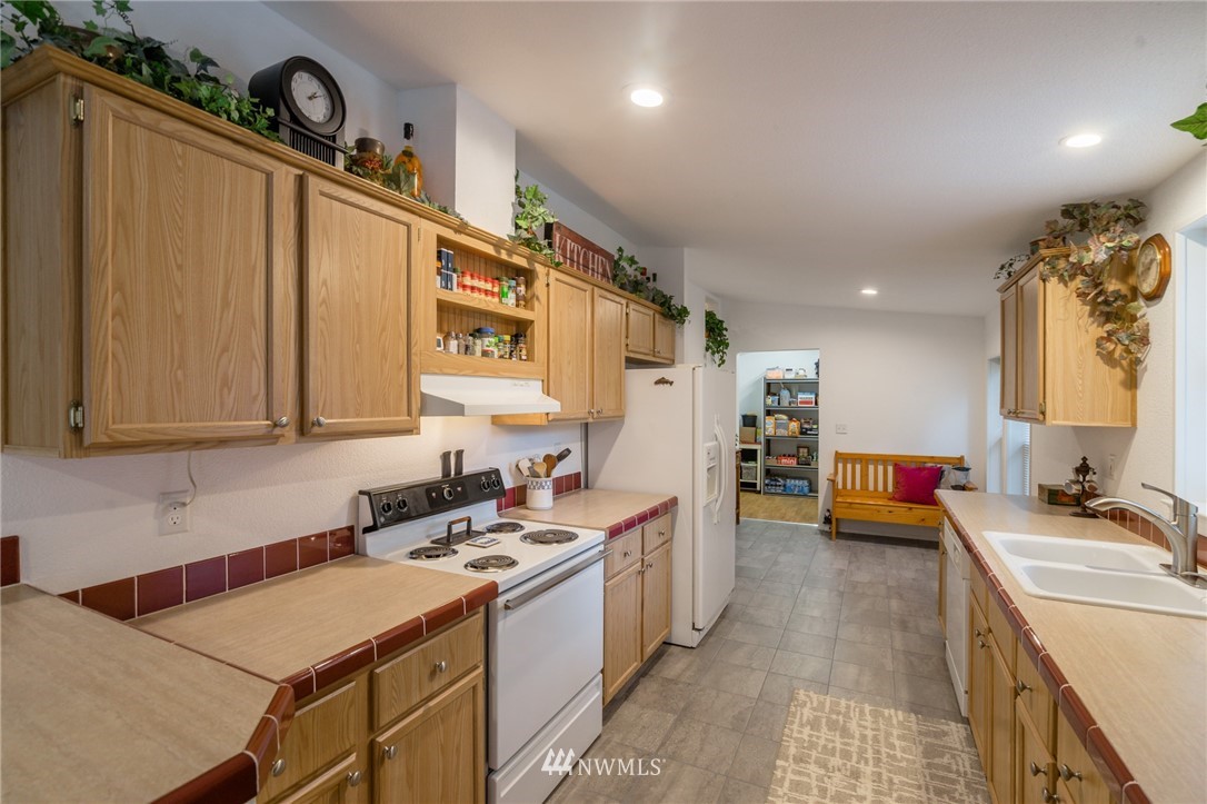 726 Alger Cain Lake Road Sedro-Woolley, WA 98284 - Photo 10 of 25 Gallery Image 10