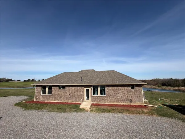 a front view of house with yard